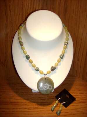 pics/necklaceolivejadejasper.jpg